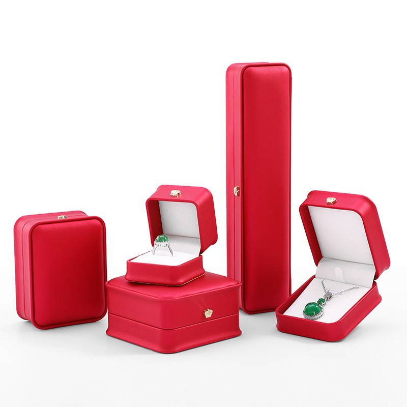 Crown Rounded Ring Jewelry Pendant Box