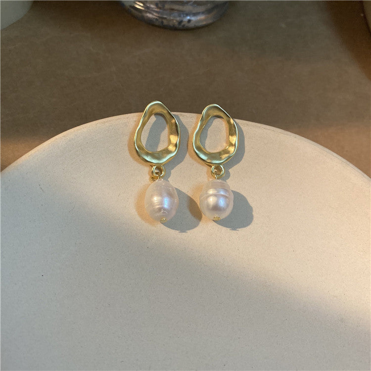 The Luminous Drop Pearl Earring
