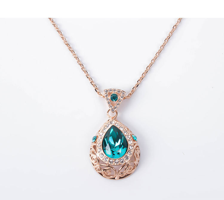 Hollow pattern jewelry set - Necklace and Earrings