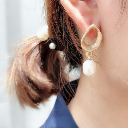 The Luminous Drop Pearl Earring