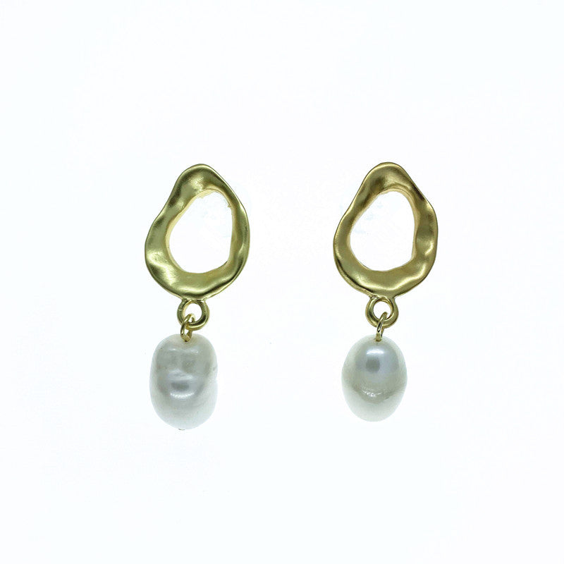 The Luminous Drop Pearl Earring