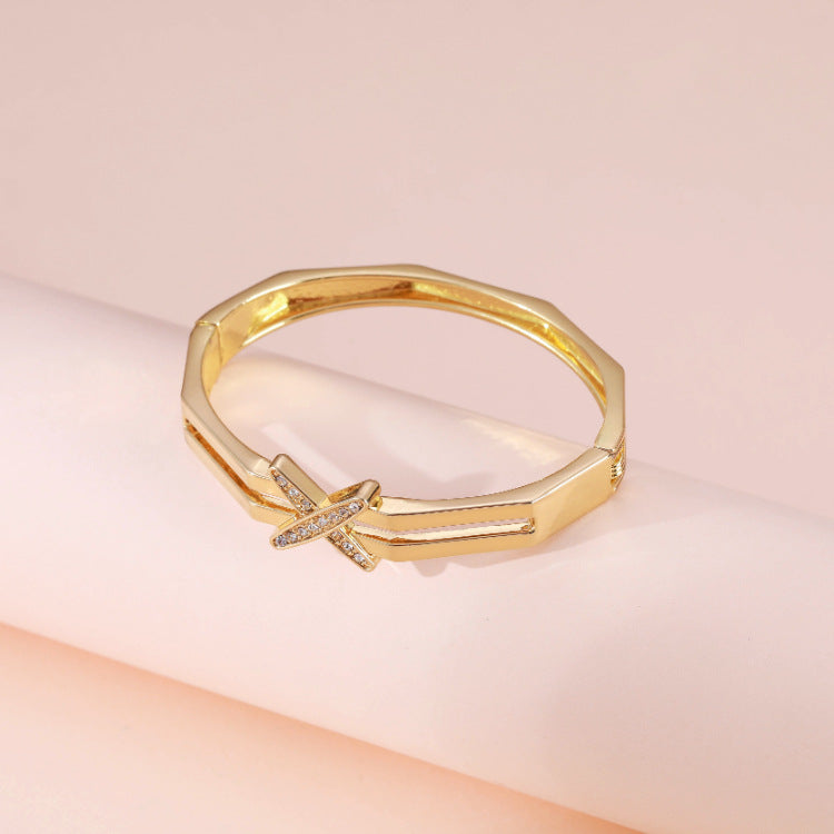 Polygonal Mixed Metal Bangle Alloy