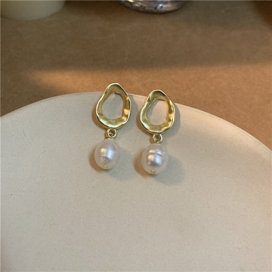 The Luminous Drop Pearl Earring