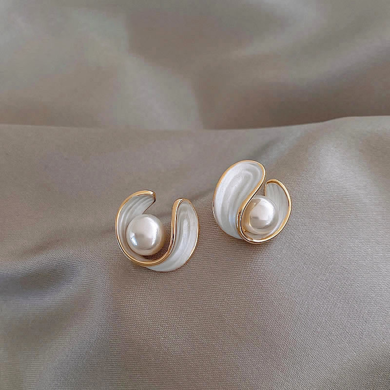 Vintage Pearl Ear Clips And Ear Studs - Everyday use for Women